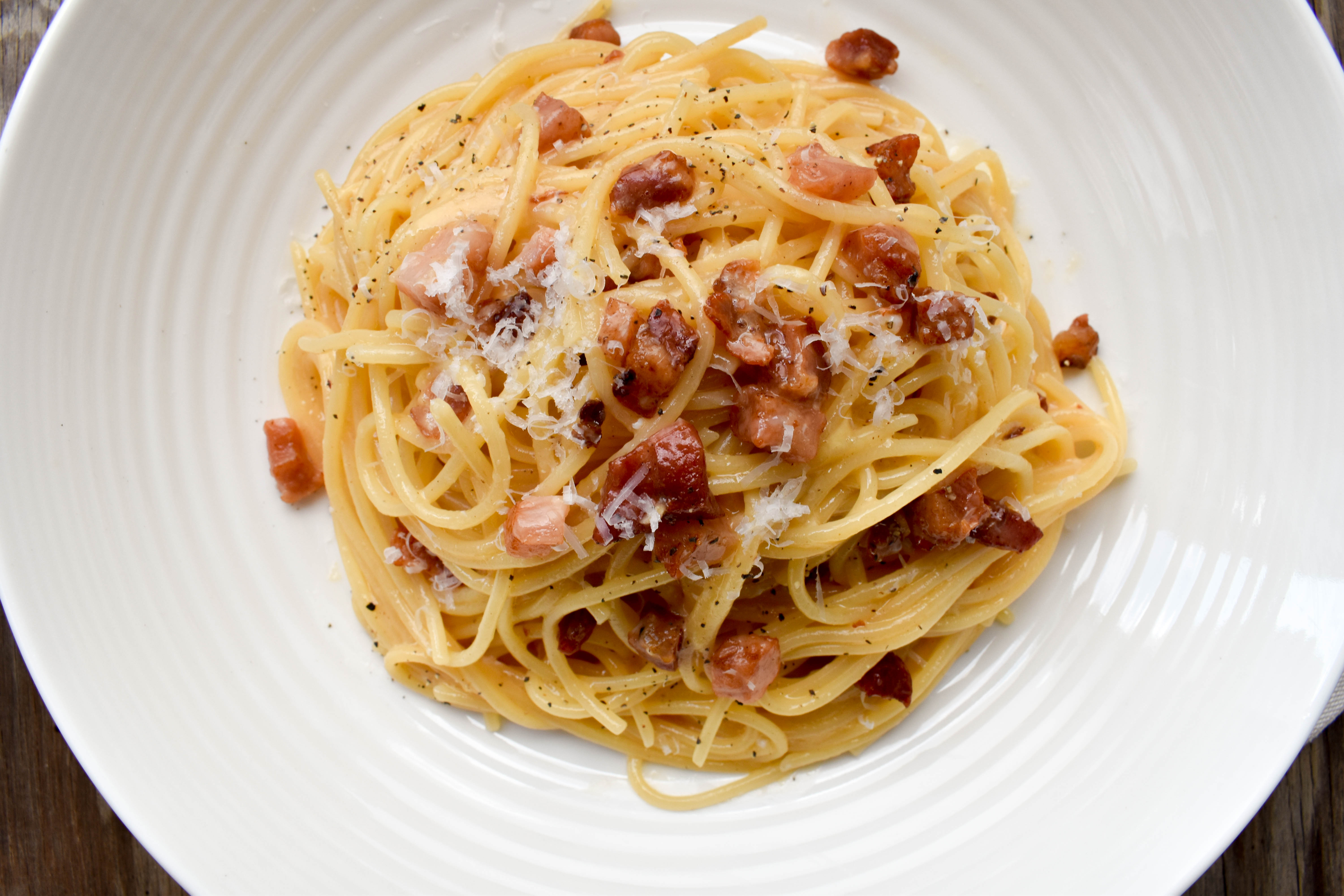 How to make the Real Spaghetti alla Carbonara - Italian Spoon