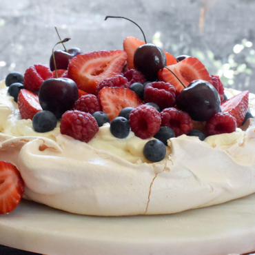 Love Pavlova? Seriously amazing Pavlova recipe and tips for perfection!