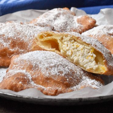 Sicilian cassatelle with ricotta